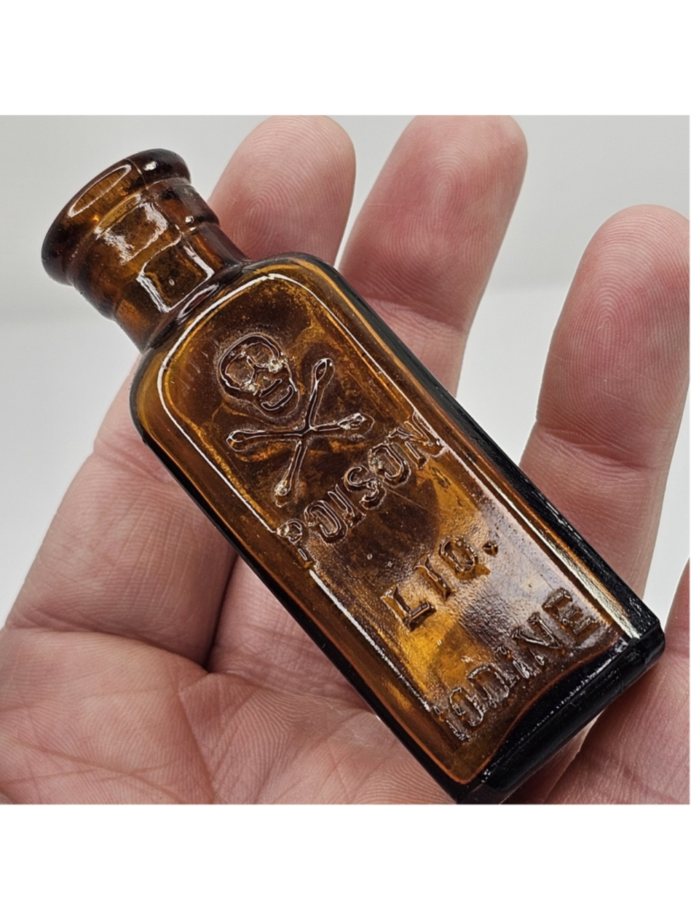 Vintage Amber Glass Poison Bottle Skull Crossbones POISON LIQ IODINE 3"...